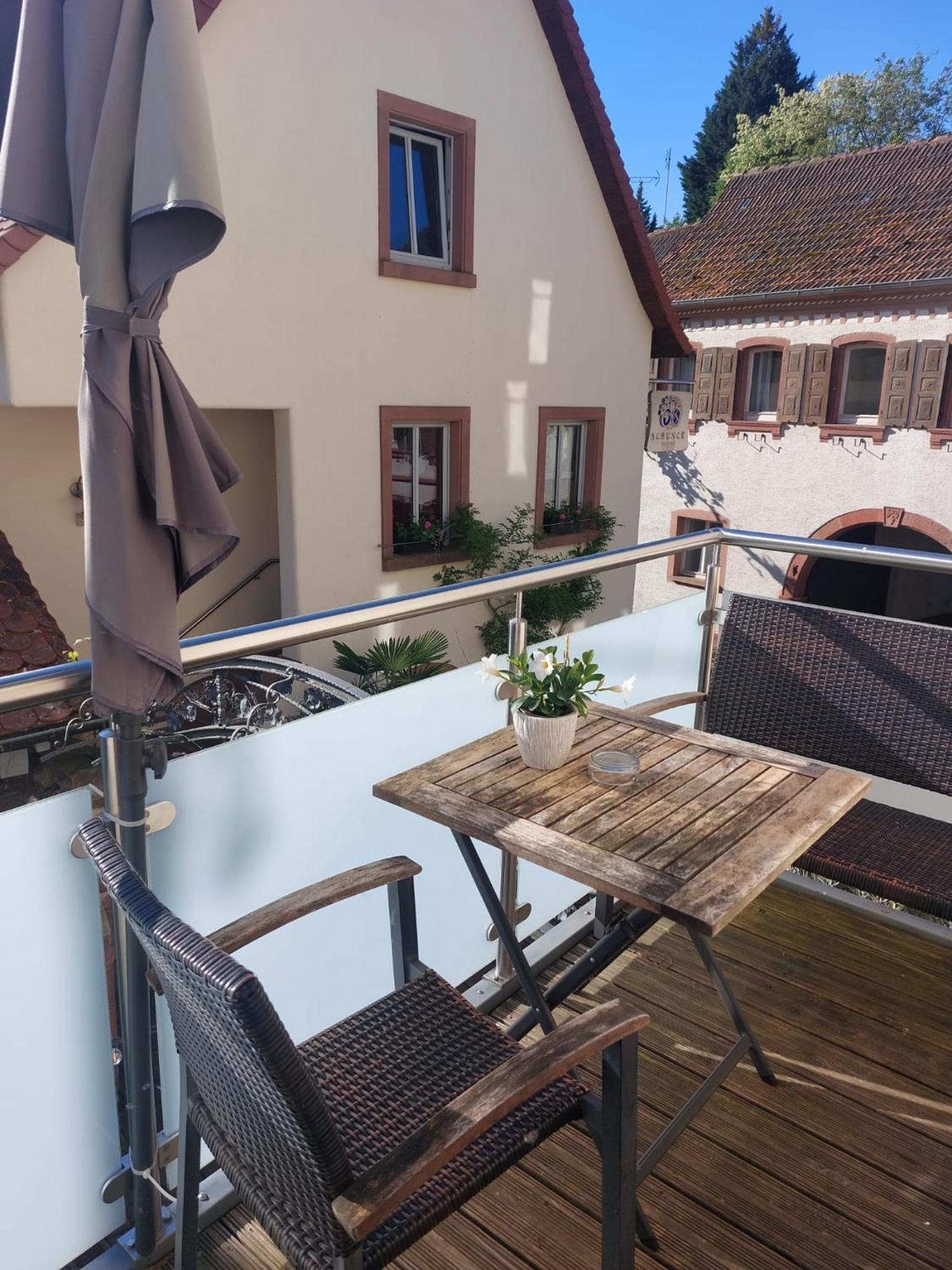 Weingut Schunck Lägenhet Leinsweiler Exteriör bild
